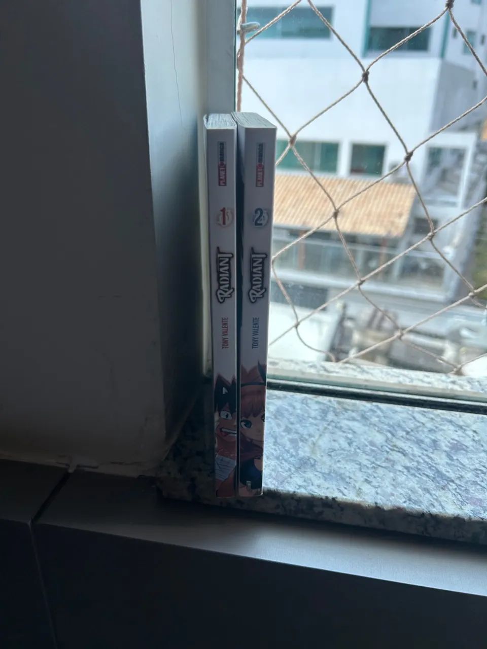 Mangás Radiant Vol. 1 e 2 - Foto 2