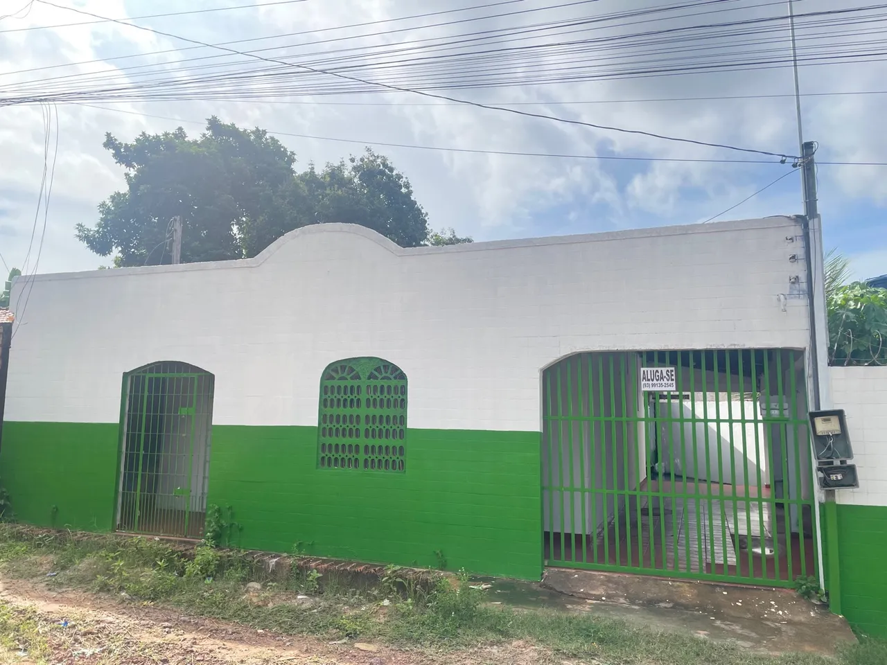 Aluga-se essa casa