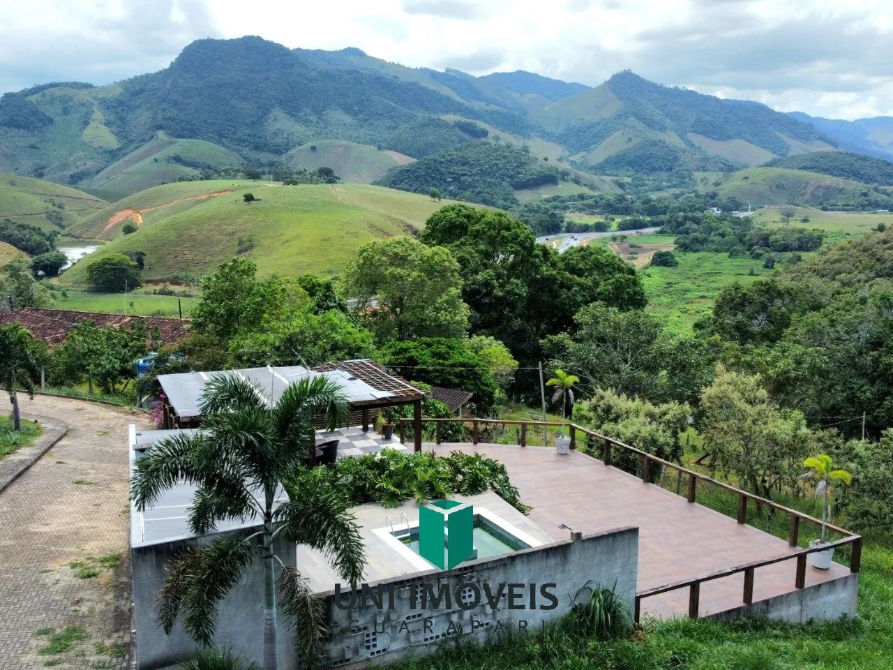 Lote/terreno á venda em condomínio fechado em Jaqueira com linda vista e área de lazer com