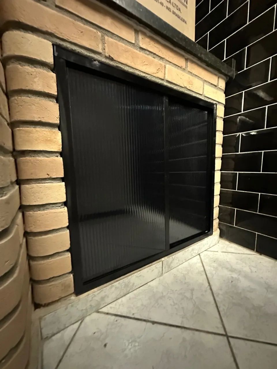Portas de policarbonato  para Área Externa - Design Moderno - Foto 5