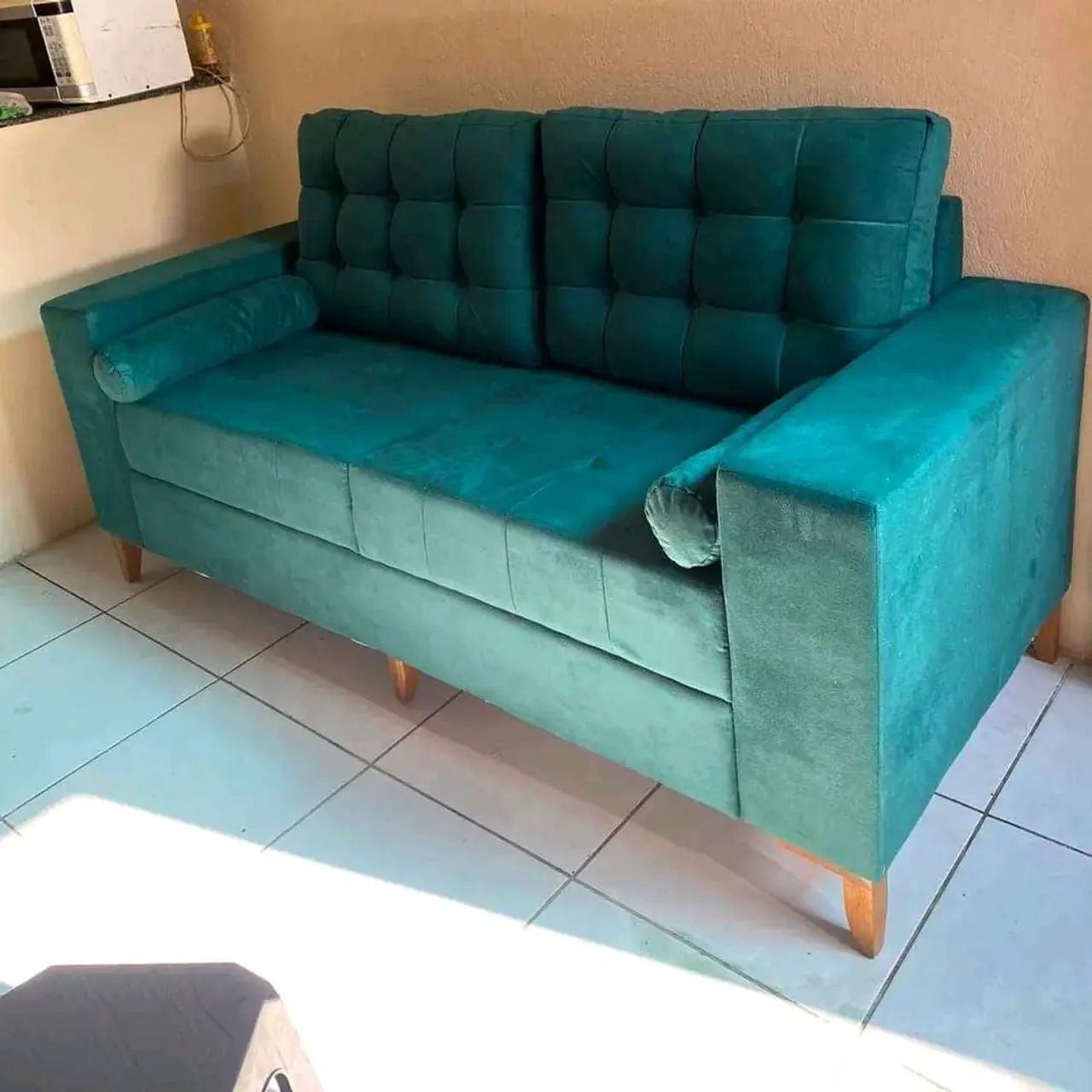 Sofá 2 lugares em suede retrô  - Foto 4