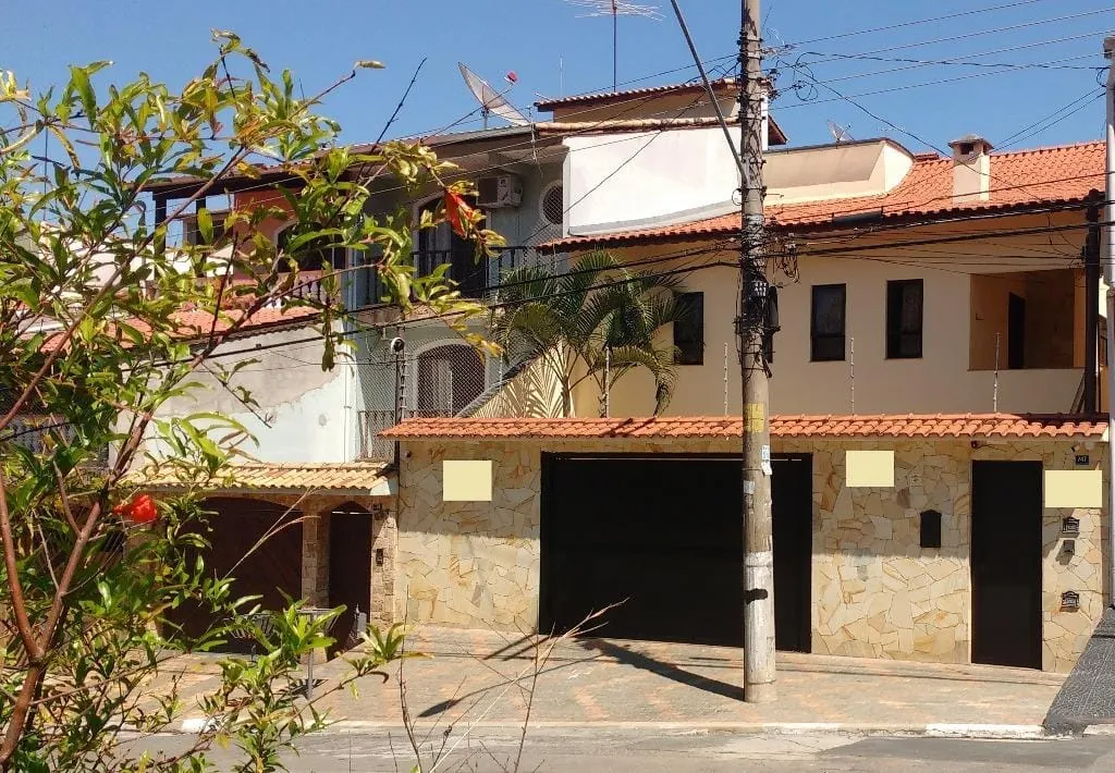 Sobrado com 4 dormitórios à venda, 300 m² por R$ 850.000,00 - Parque Continental II - Guar