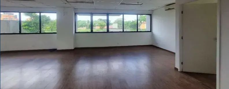 Conjunto Comercial para aluguel e venda tem 245 metros quadrados em Santo Amaro - São Paul - Foto 12