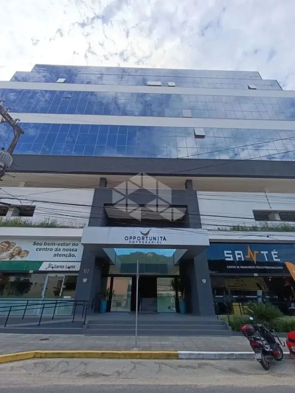 Sala Comercial de 45 m² no Saco dos Limões: Garagem Privativa e Ótima Localização. - Foto 2