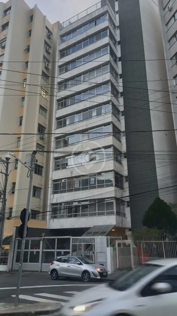 JDL - Apartamento Andar Inteiro 4 Dormitórios no Centro - Florianópolis - SC