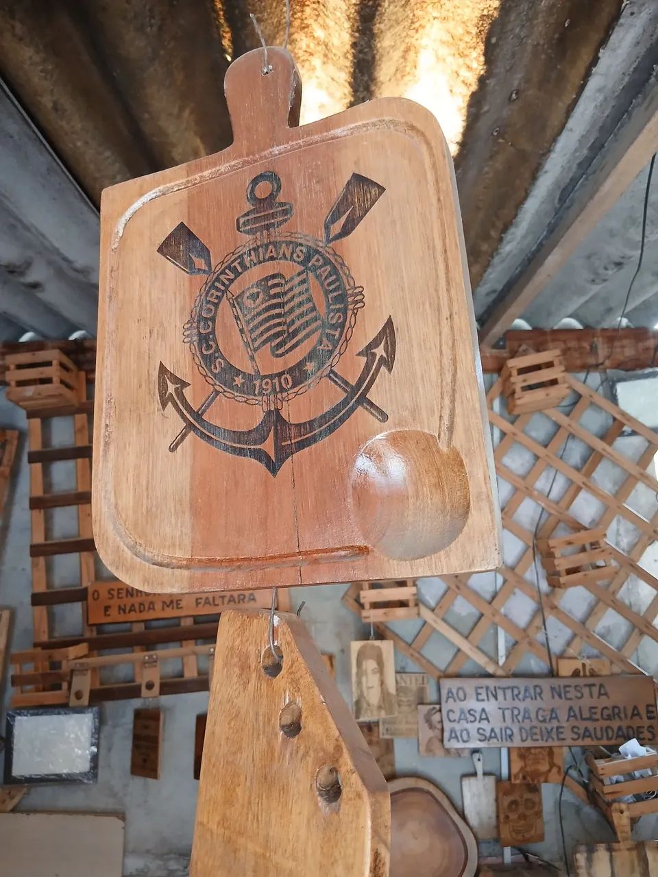 Tábua de madeira para churrasco e coleres de pau  - Foto 5