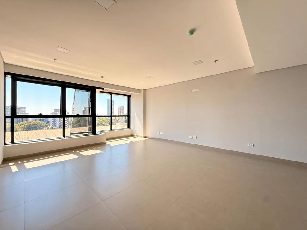 Sala para alugar em Maringá, Zona 01, com 46 m², Phenom Parque Empresarial - Foto 5