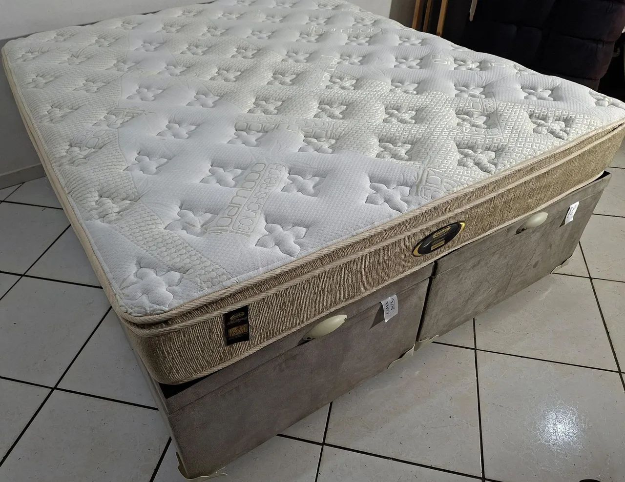 Cama Queen Size Baú, Simmons - ENTREGA GRÁTIS - Foto 3