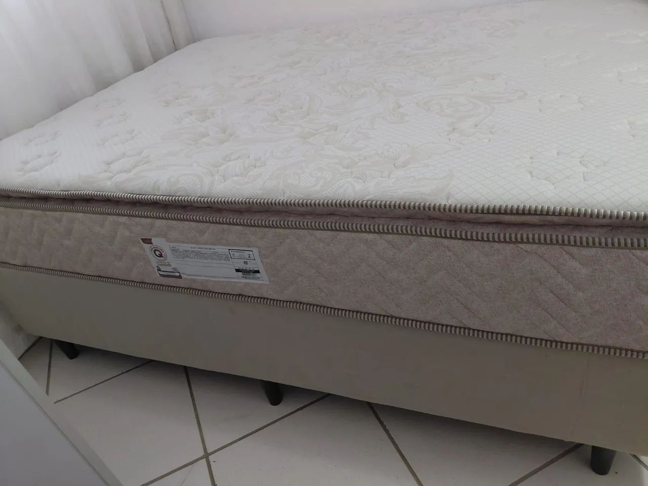 Cama de casal com colchão NOVA - Foto 2