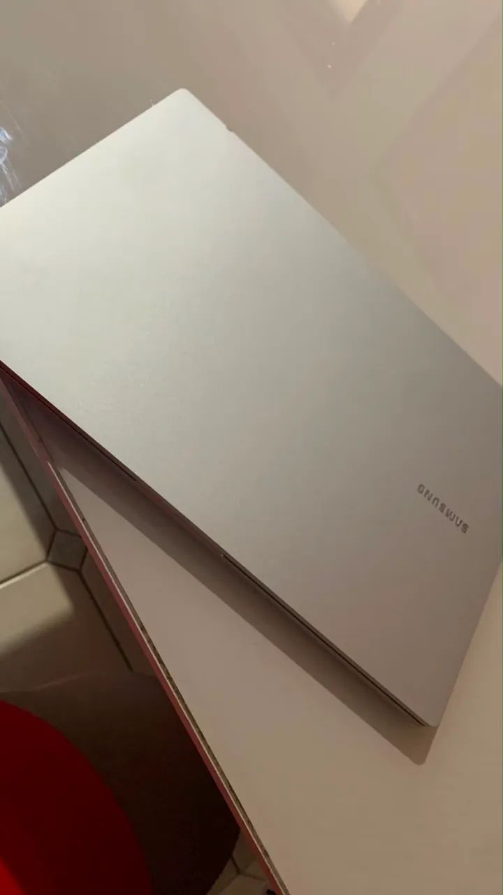 Vendo notebook Samsung ótimo estado 