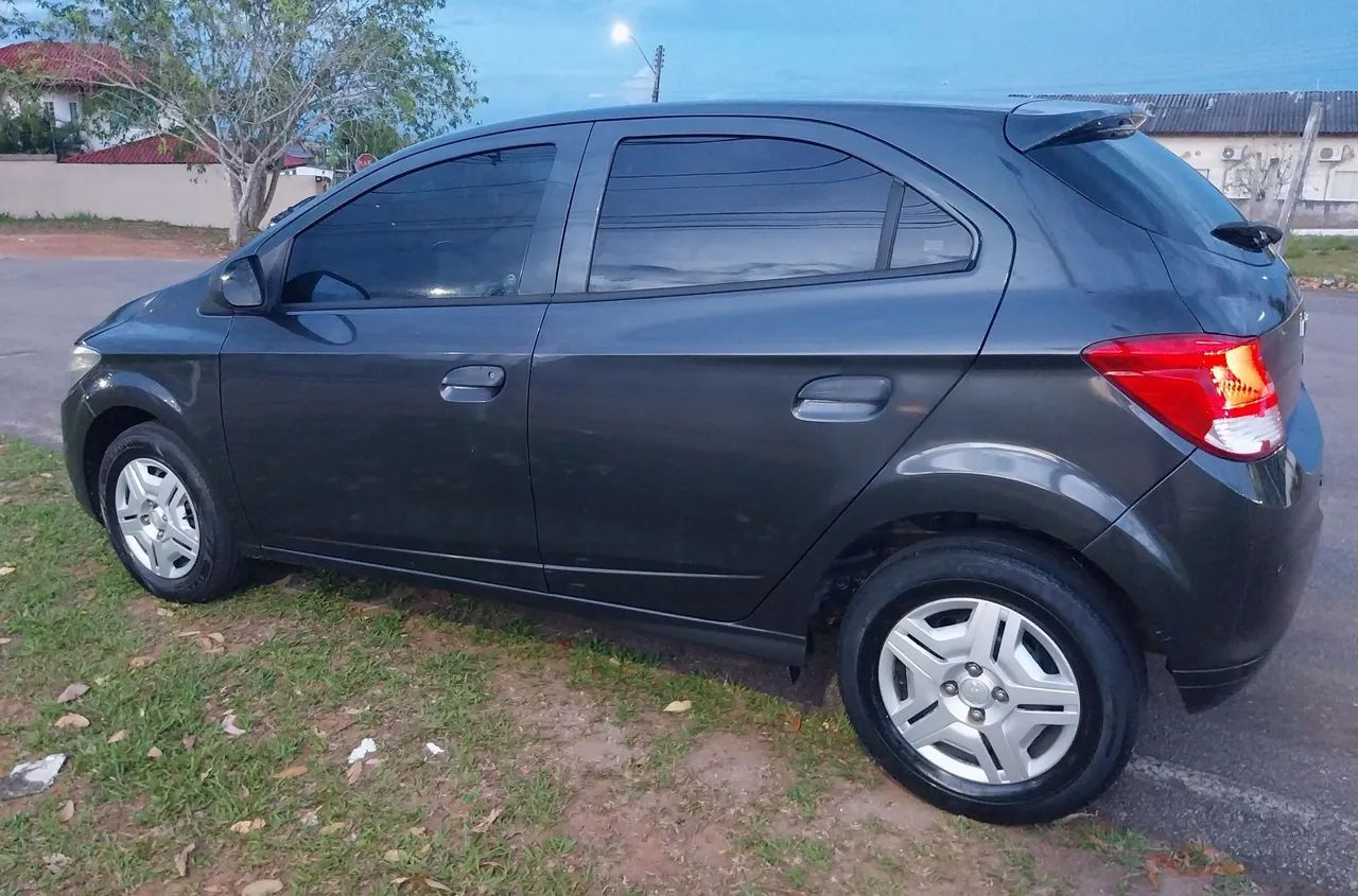 Chevrolet Onix Hatch LS 1.0 8V Flex Power Mec. 4P 2016 - Foto 2