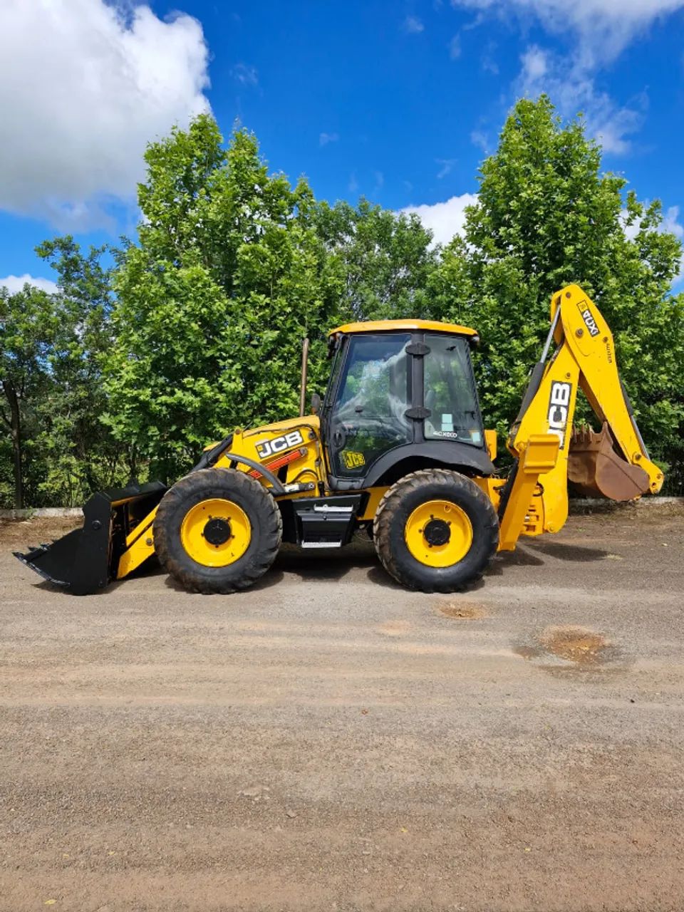 Retro Escavadeira JCB 4cx eco ano 2012 com 8.000 horas tração 4x4 - Foto 6