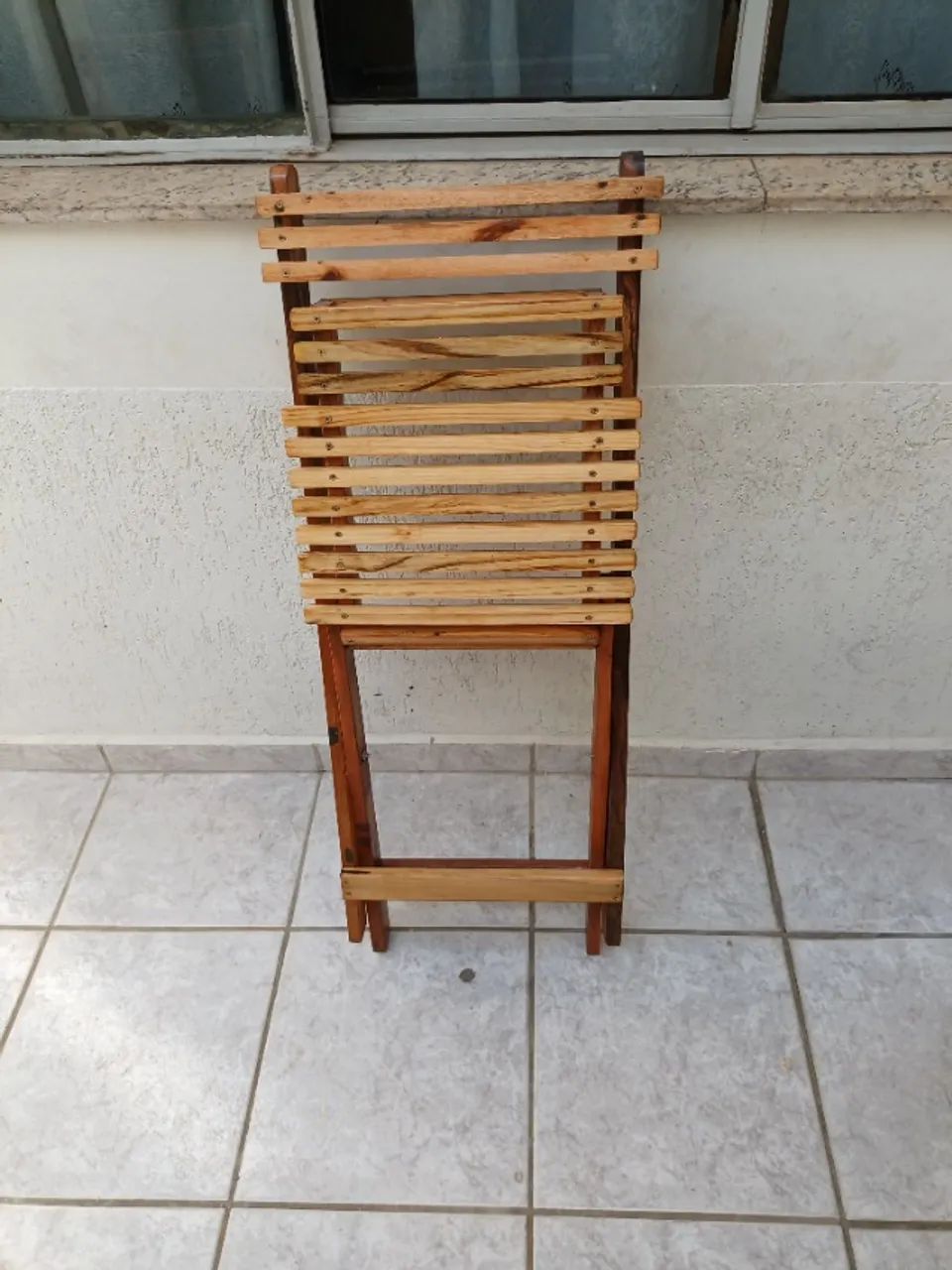 Set of table and 4 foldable chairs65581380717185121