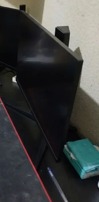 Monitor AOC Tamanho: 24" - Semi Novo (Estado de Zero!)