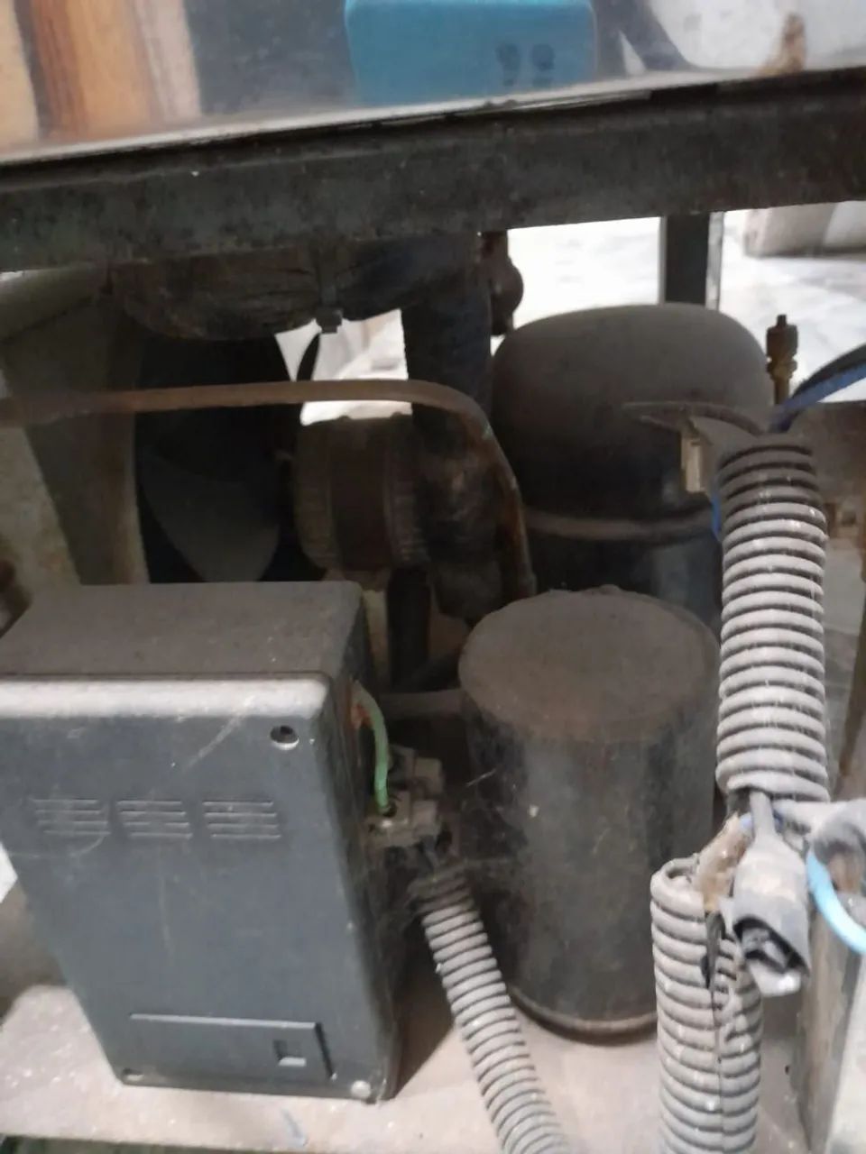 Vendo Máquina de fazer  sorvete e picolé  - Foto 4