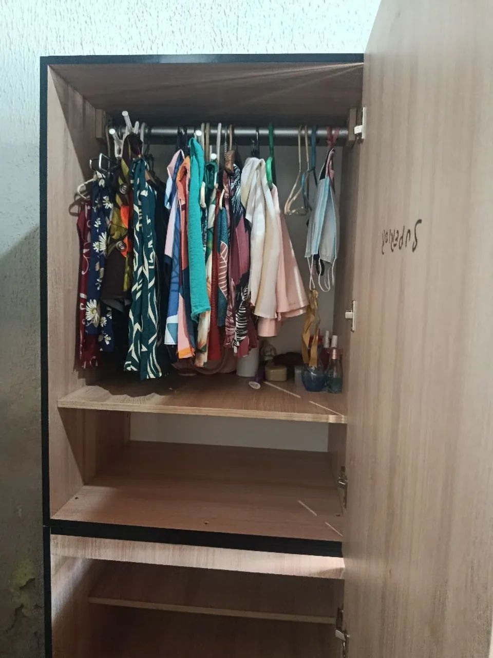 MINI GUARDA ROUPA DE QUARTO - Foto 3