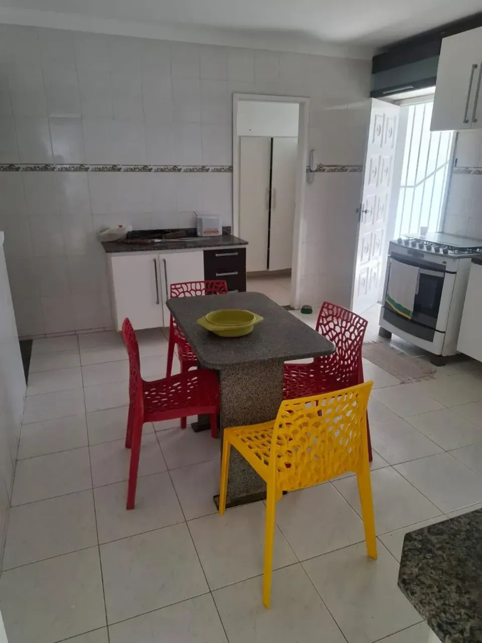 Alugo Casa Mobiliada Com Com Piscina E Terraço R$ 5.000 - Foto 5