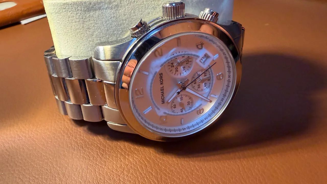 Relógio Michael Kors - Estilo, presença e precisão  - Foto 4
