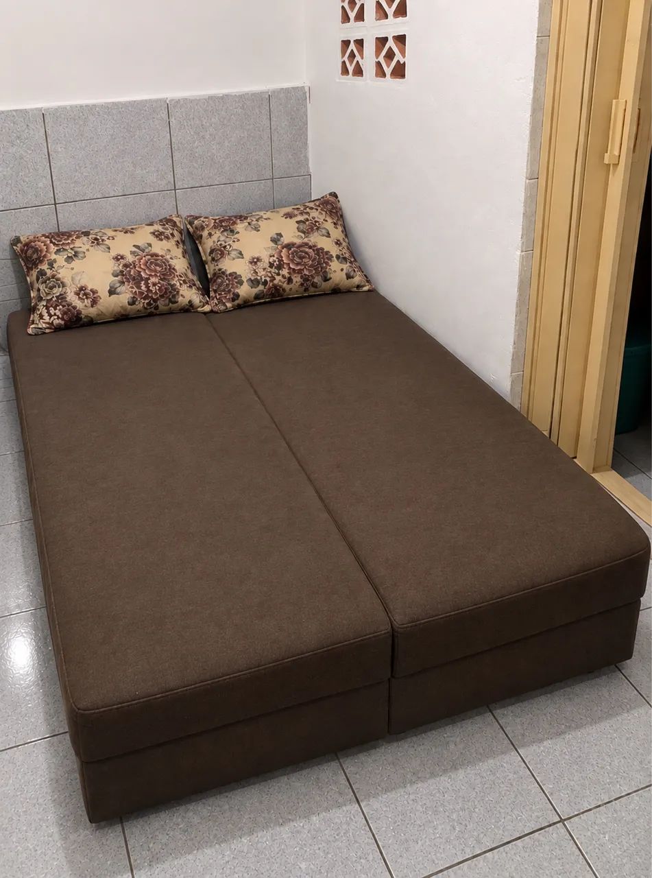 SOFA CAMA + 2 ALMOFADAS GRANDES