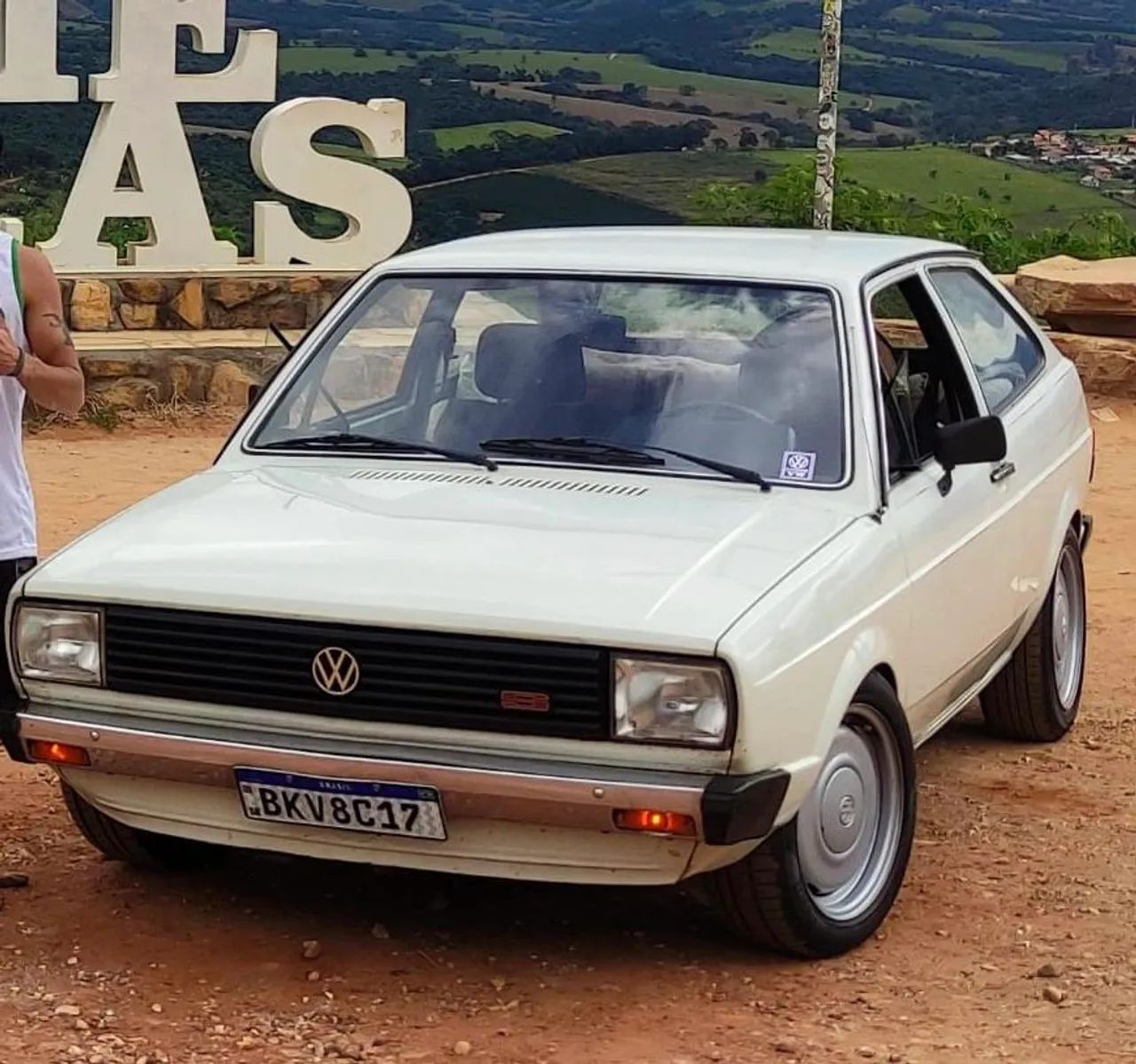 Volkswagen Gol Geração I BX 1.6 8V Álcool Mec. 2P 1983