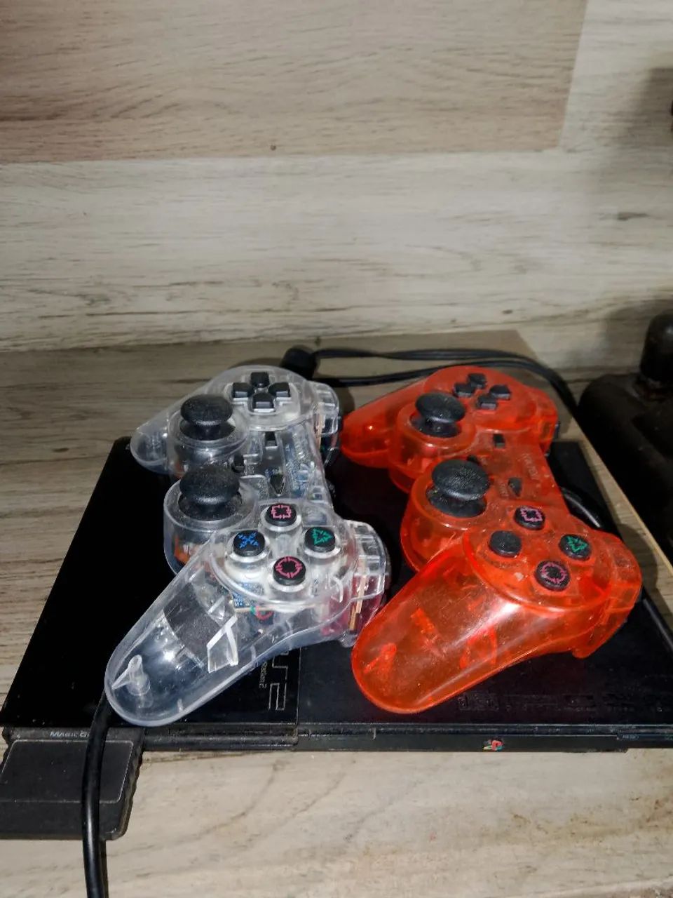 Playstation 2 com dois controles 