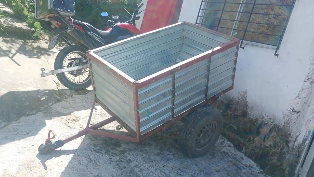 Carroça semini nova 