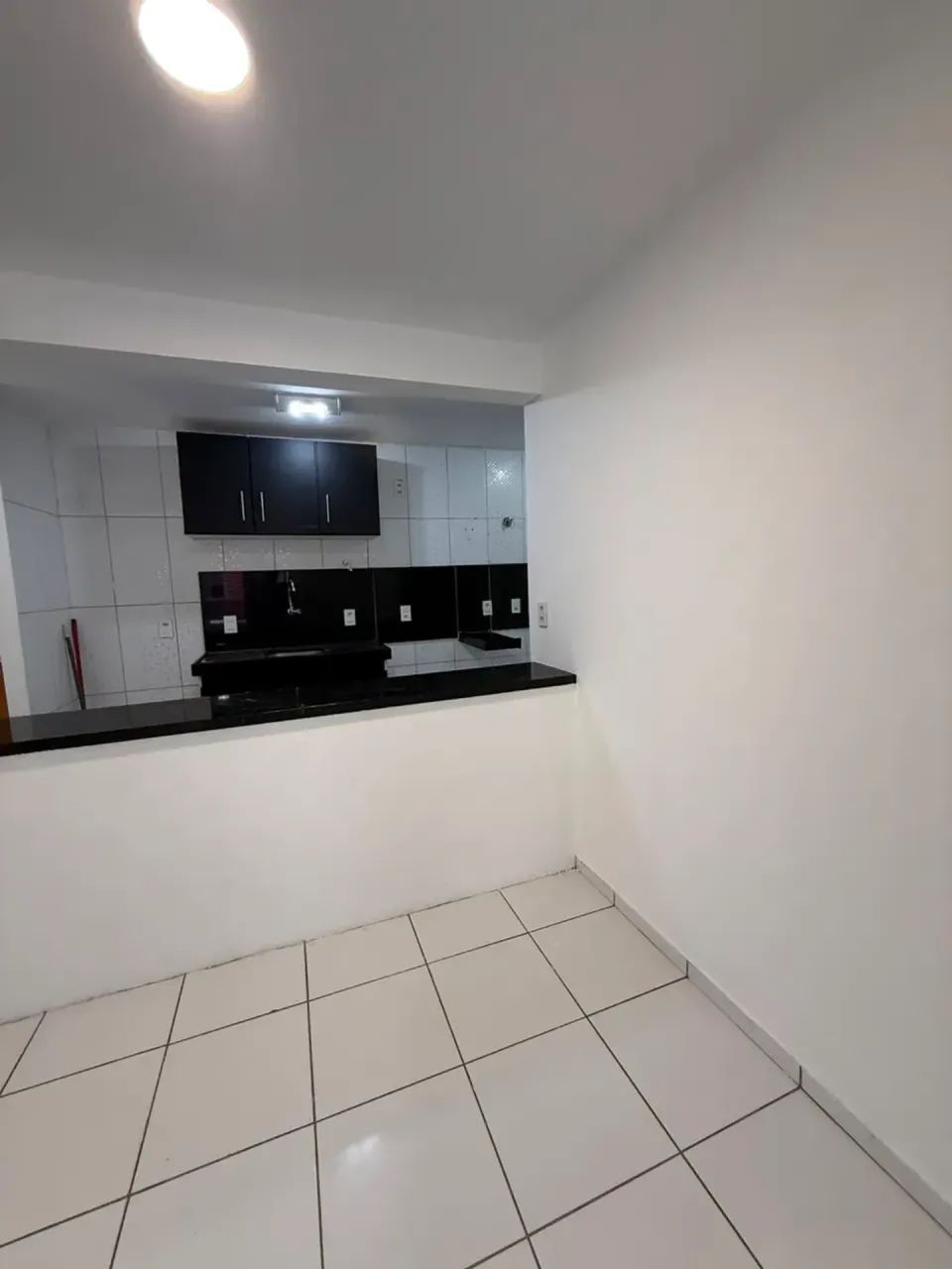 OPORTUNIDADE! Apt 2/4 com fixos na jatiúca com varanda. - Foto 4
