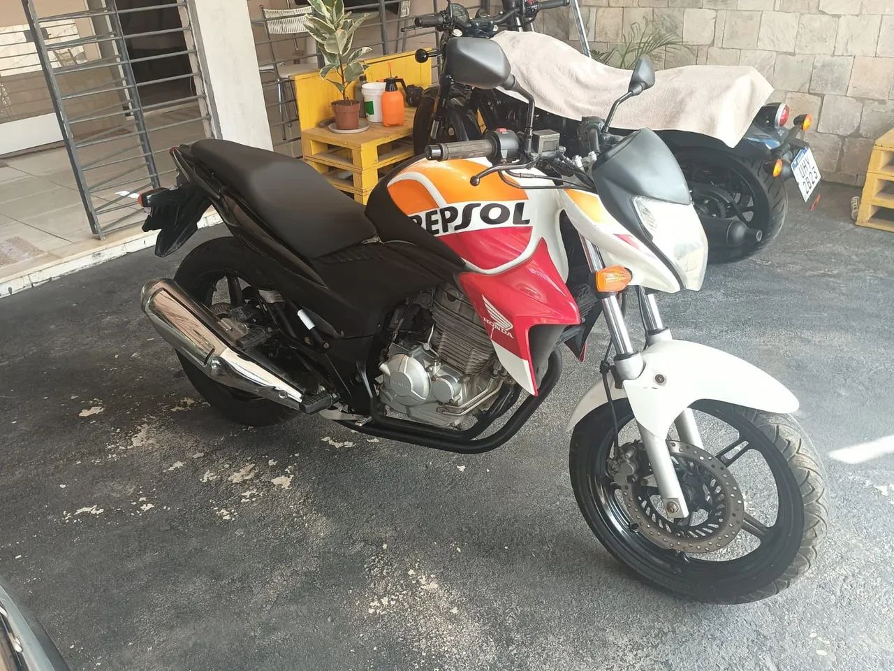 CB 300R Repsol 2014 - Foto 5