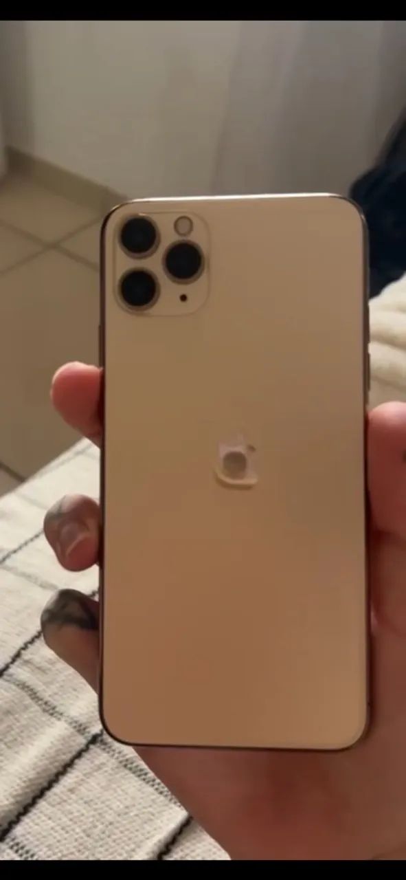 Vendo iPhone 11 pro max 64gb - Foto 2