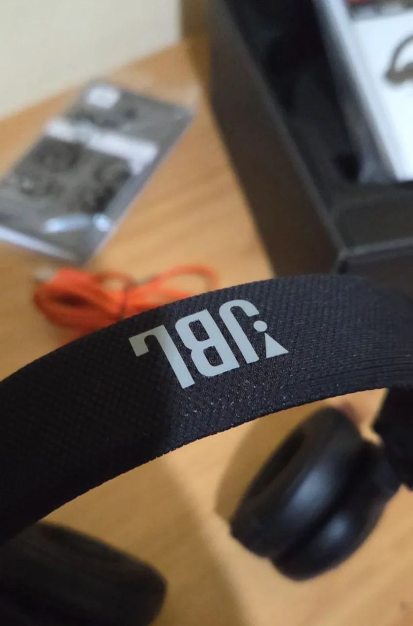 fone de ouvido bluetooth jbl e45bt headphobes - Foto 2