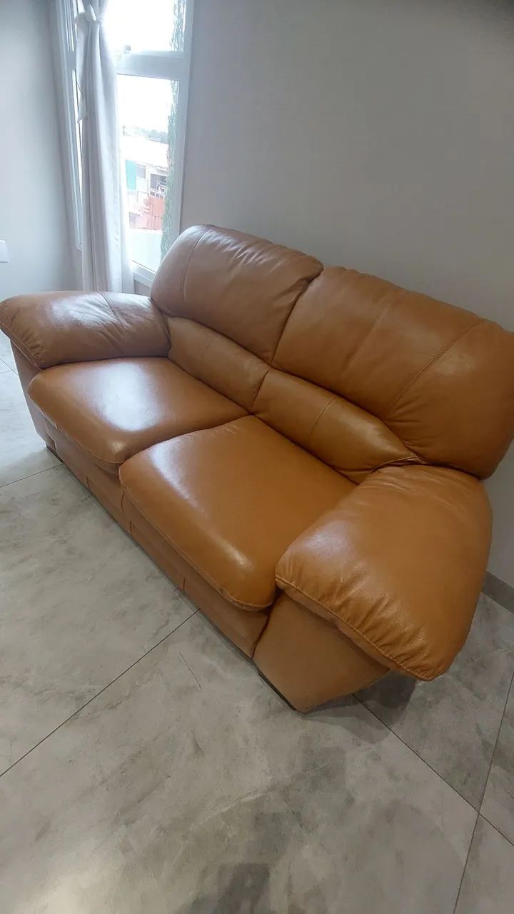 Conjunto de Sofás em Couro Legítimo - 3 e 2 Lugares - Foto 5
