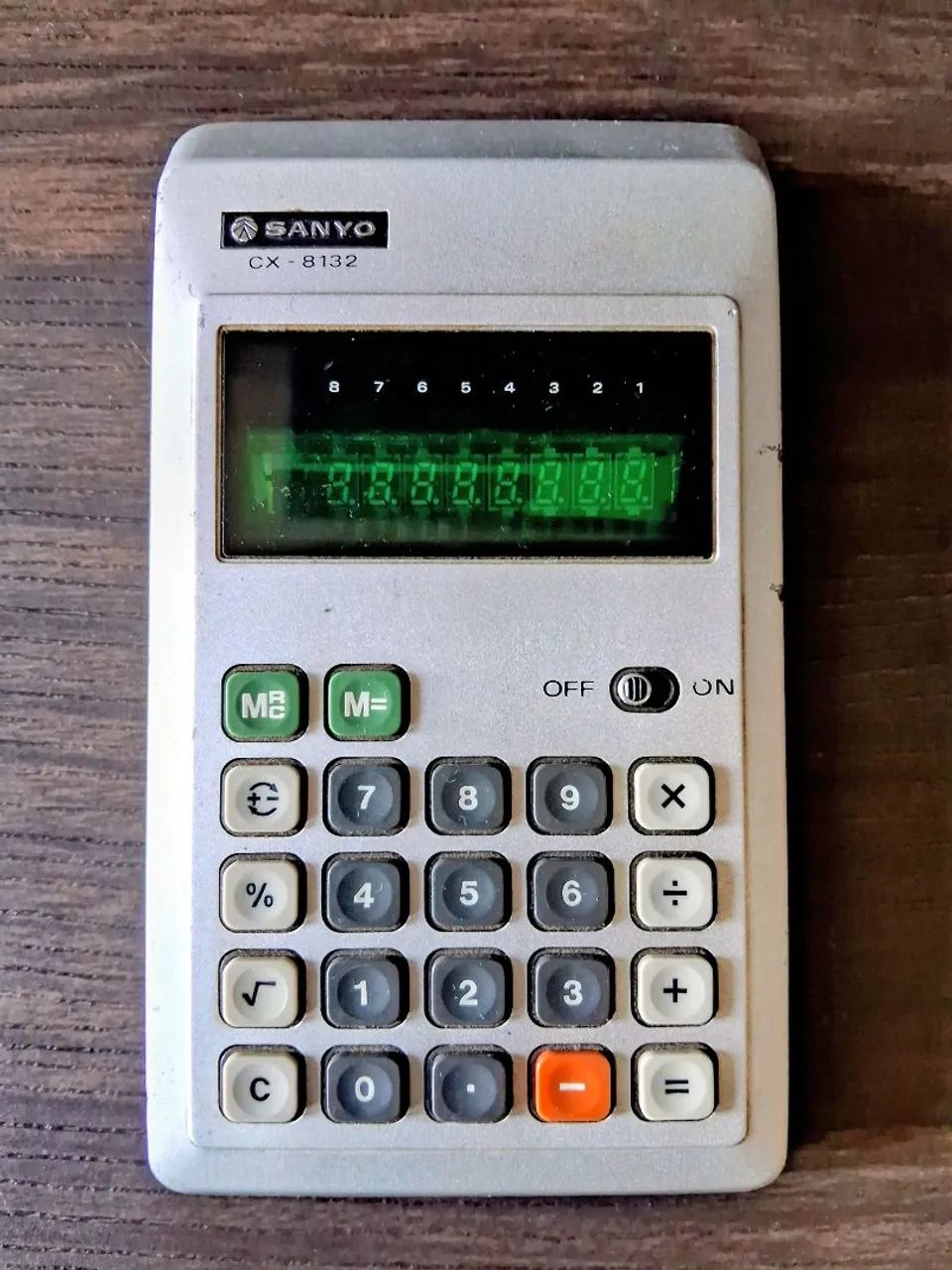 Calculadora antiga Sanyo CX 8132 - Foto 4