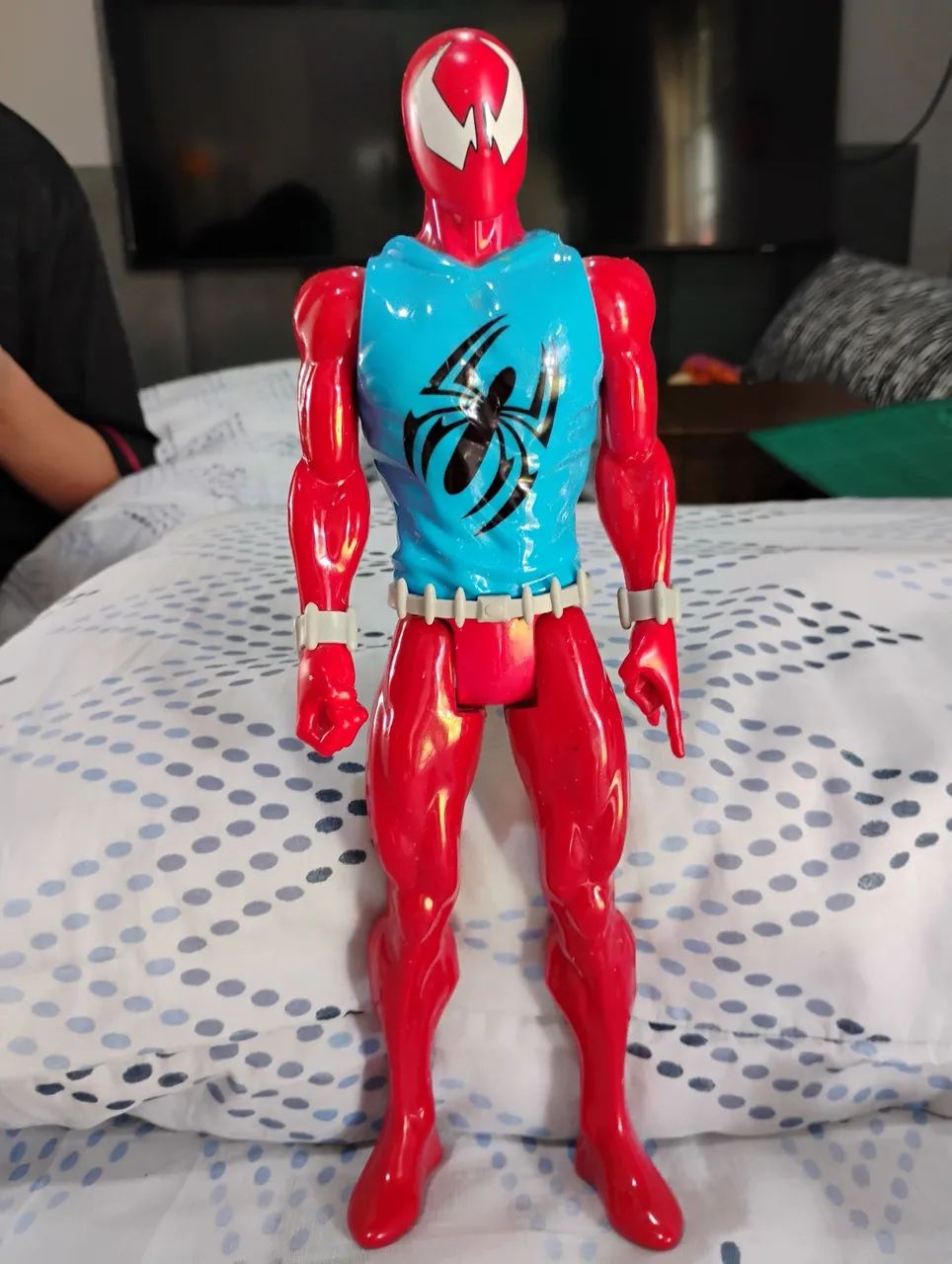 Duo Marvel: Aranha Escarlate vs Electro - Bonecos Articulados 30cm - Foto 2