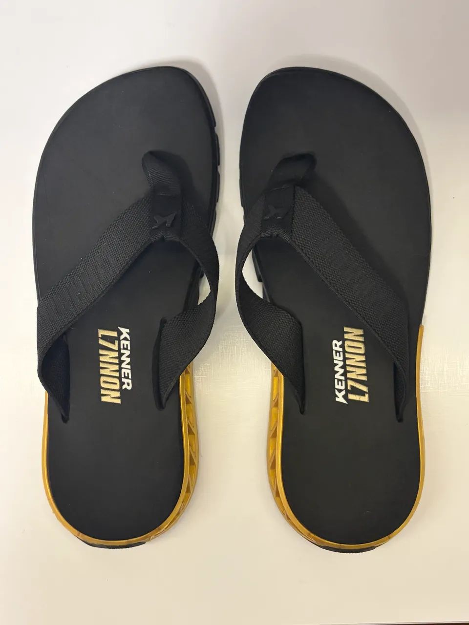 chinelo kenner L7