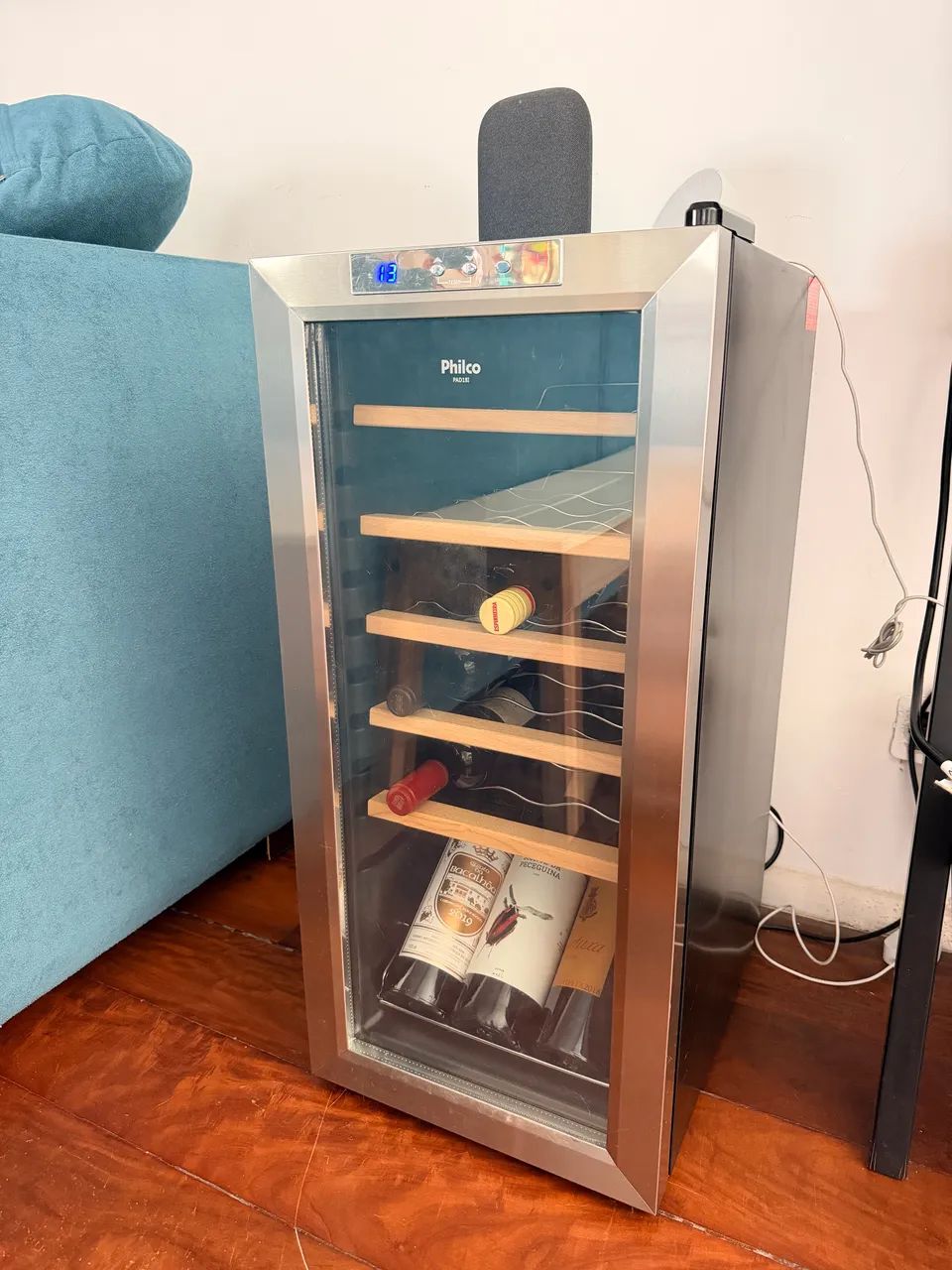 Adega Philco 18 garrafas 220v - Foto 2