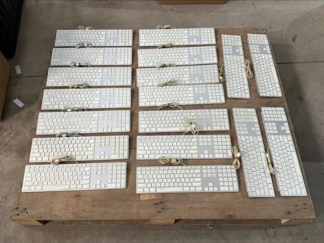 Vendo Lote de Kit Teclado e Mouse Apple - No estado - Foto 2