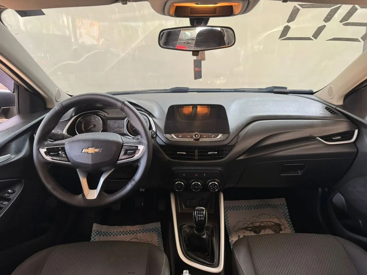 Chevrolet Onix Hatch LT 1.0 12V Flex Mec. 4P, foto 10 de 13