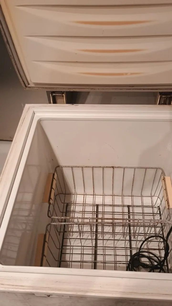 Freezer horizontal pequeno-funcionando perfeitamente, 2 cestos ideal para casa e comércio. - Foto 2
