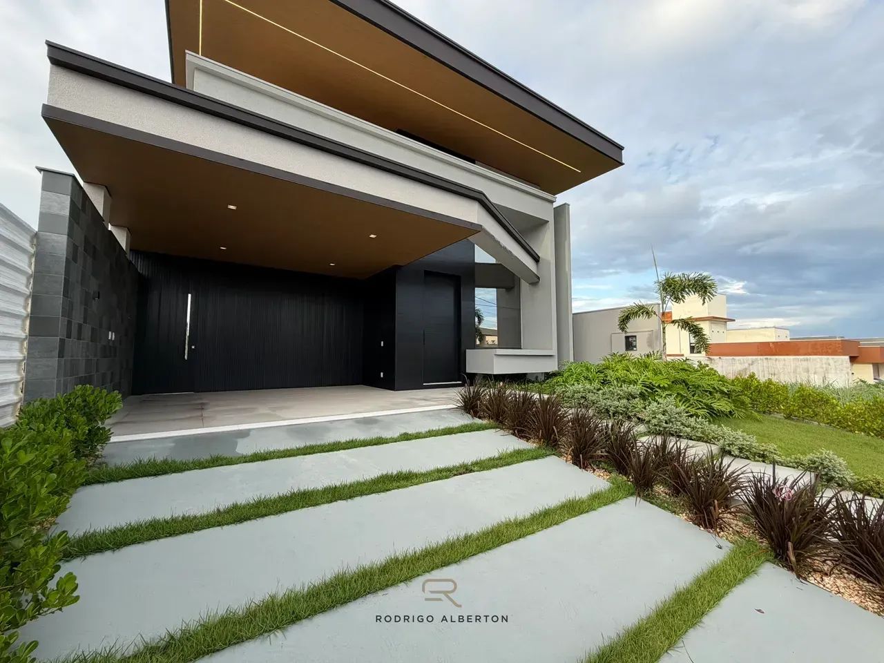 Casa Terrea Florais da Mata, com 3 suites + Escritorio, R$ 2.790