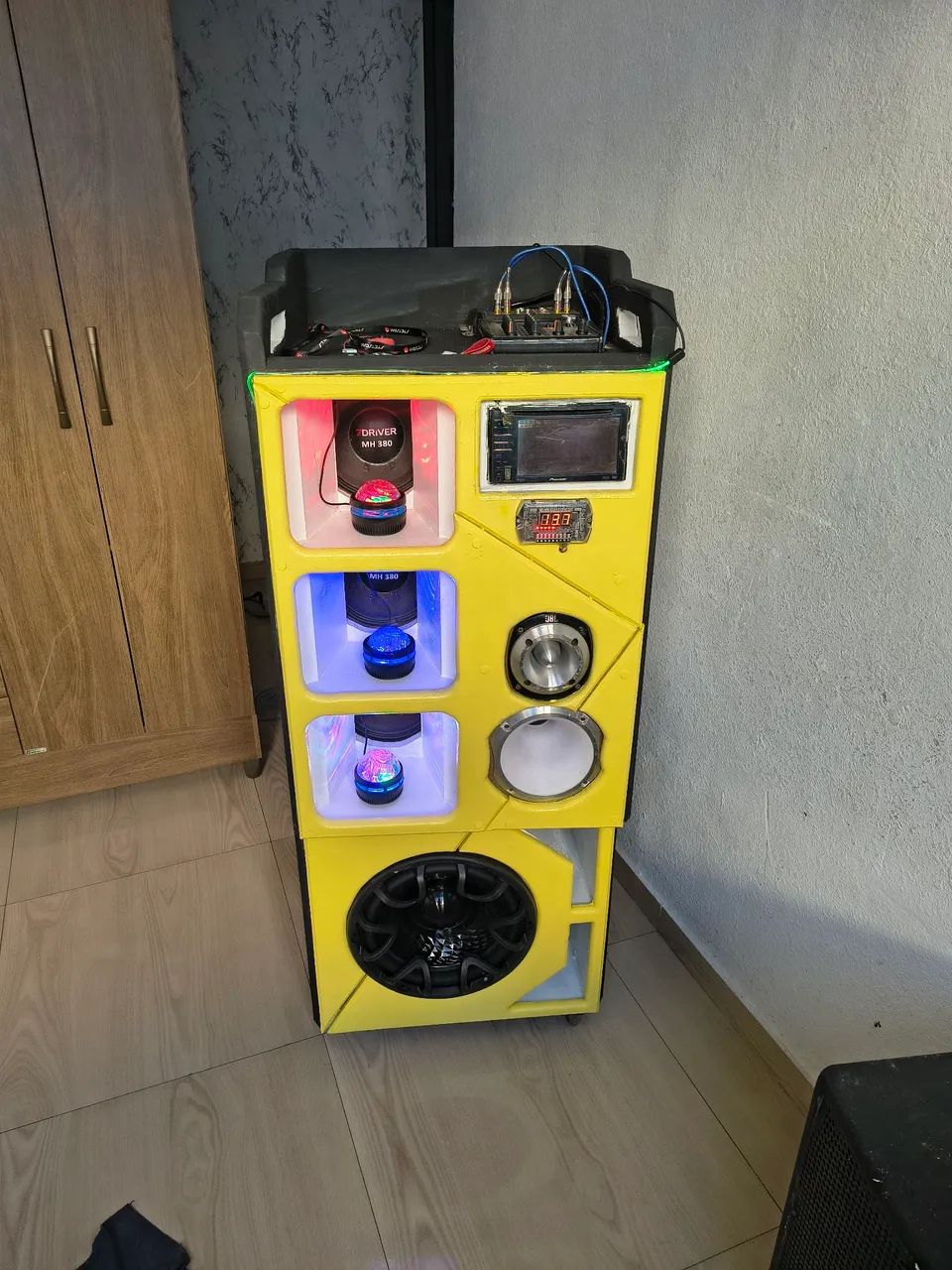 Vendo caixa Bob esponja torre - Foto 2