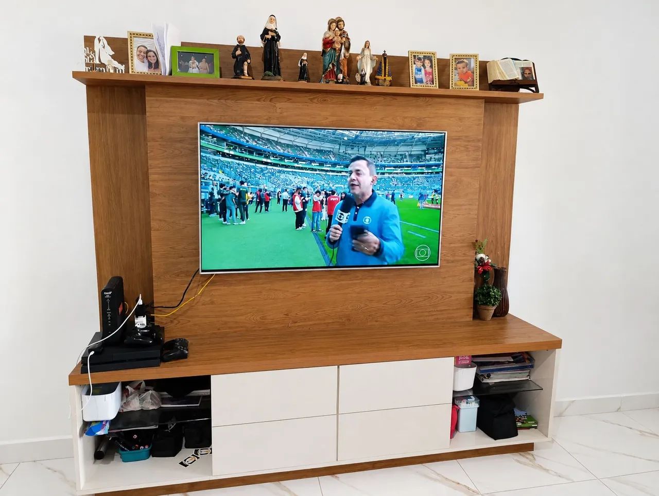 Estante rack painel tv sala