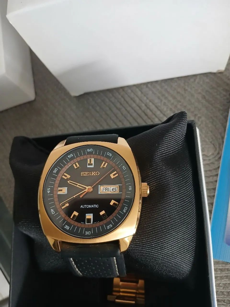 Relógio SEIKO AUTOMÁTICO,  estado de zero, exemplar belíssimo de coleção na caixa  - Foto 2