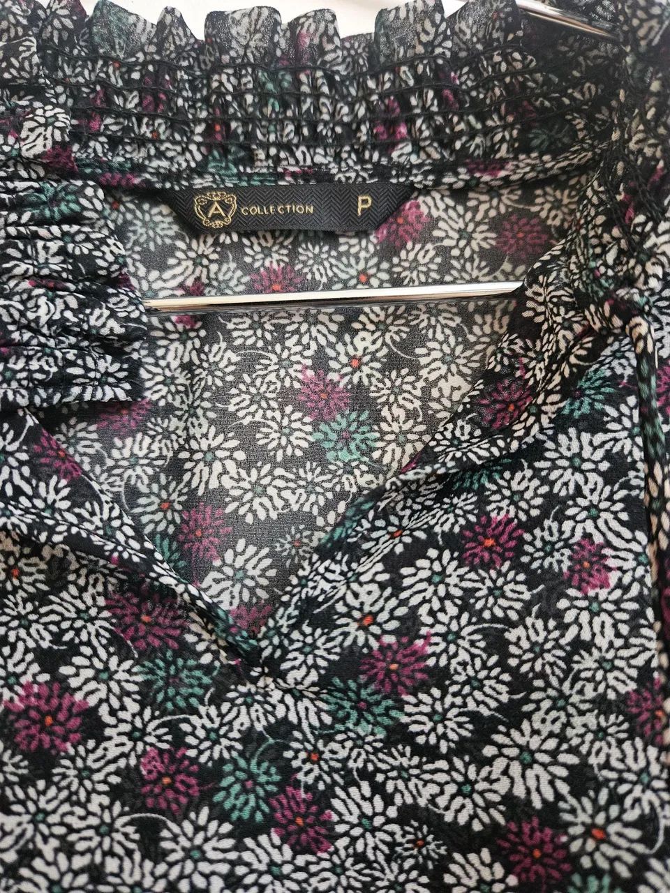 Blusa manga longa  floral  A. Collection  - Foto 2