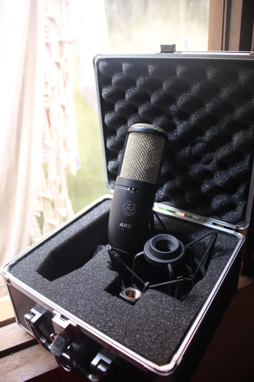 AKG P420 Profissional - Som de Estúdio + Acessórios (Perfeito!) - Foto 3