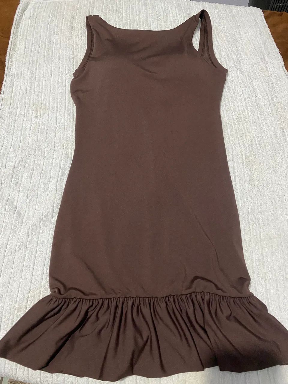 Vestido de malha marrom comprimento 0.80
