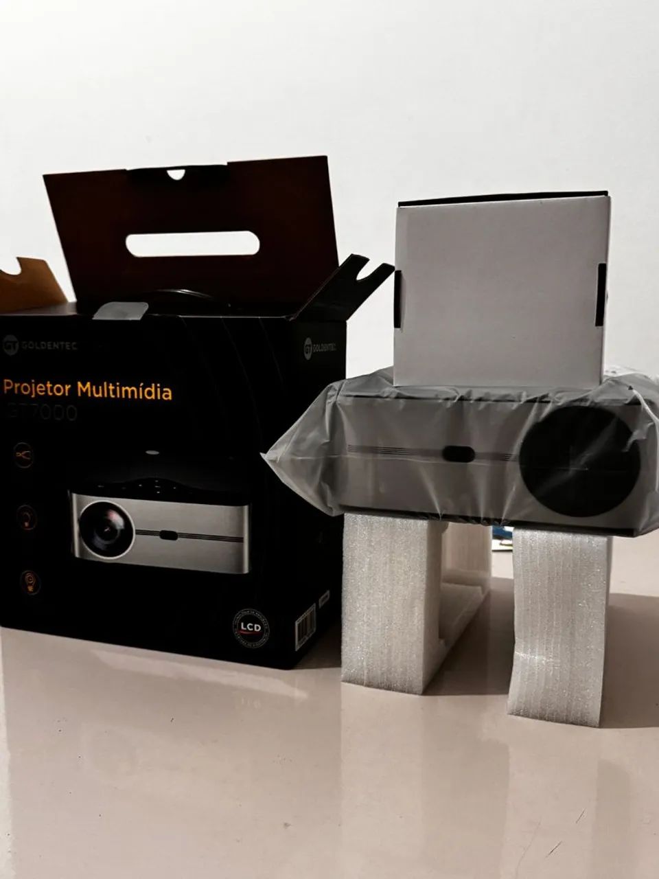 Projetor Goldentec GT7000 - NOVO - Foto 3