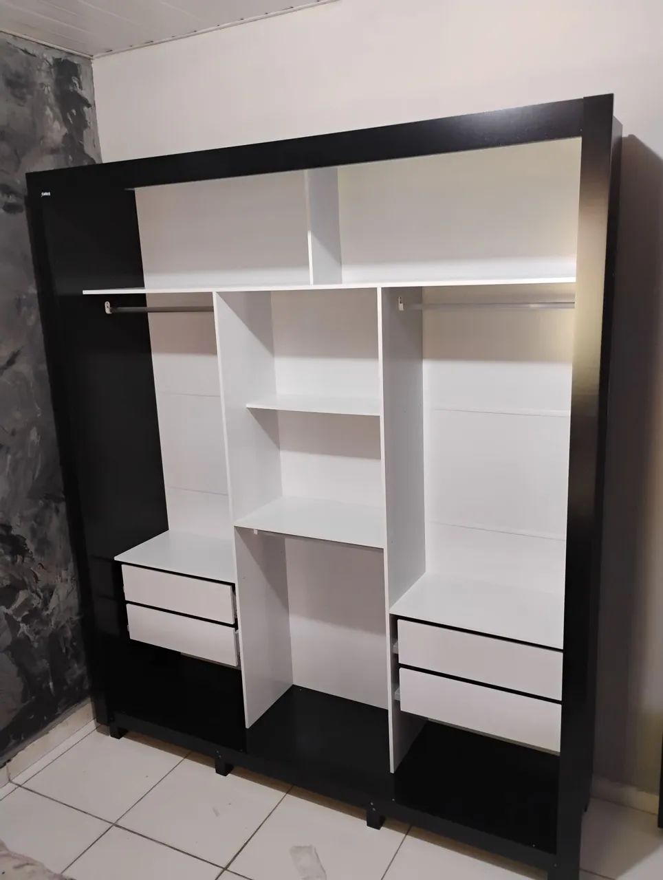Guarda roupa casal com espelho  - Foto 2