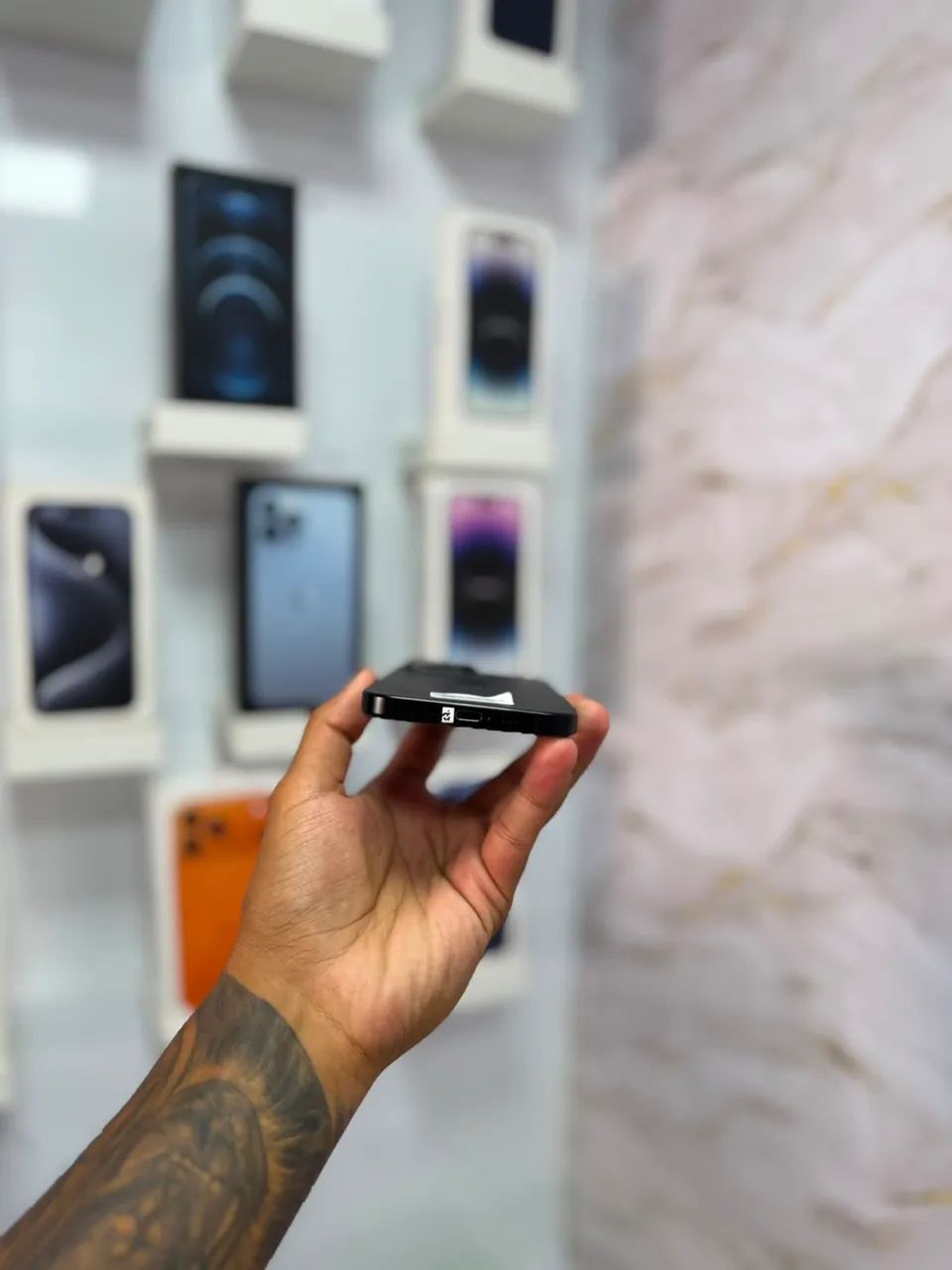 iPhone 16 Pro Max - 256GB  ? 5.599 - Foto 3