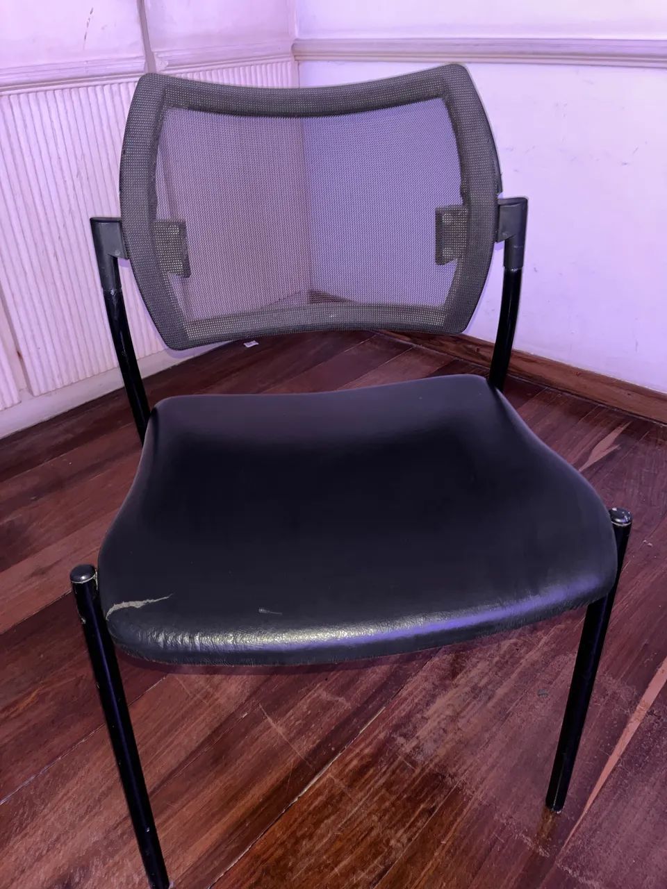 Cadeira fixa com encosto em tela - Preta  - Foto 2