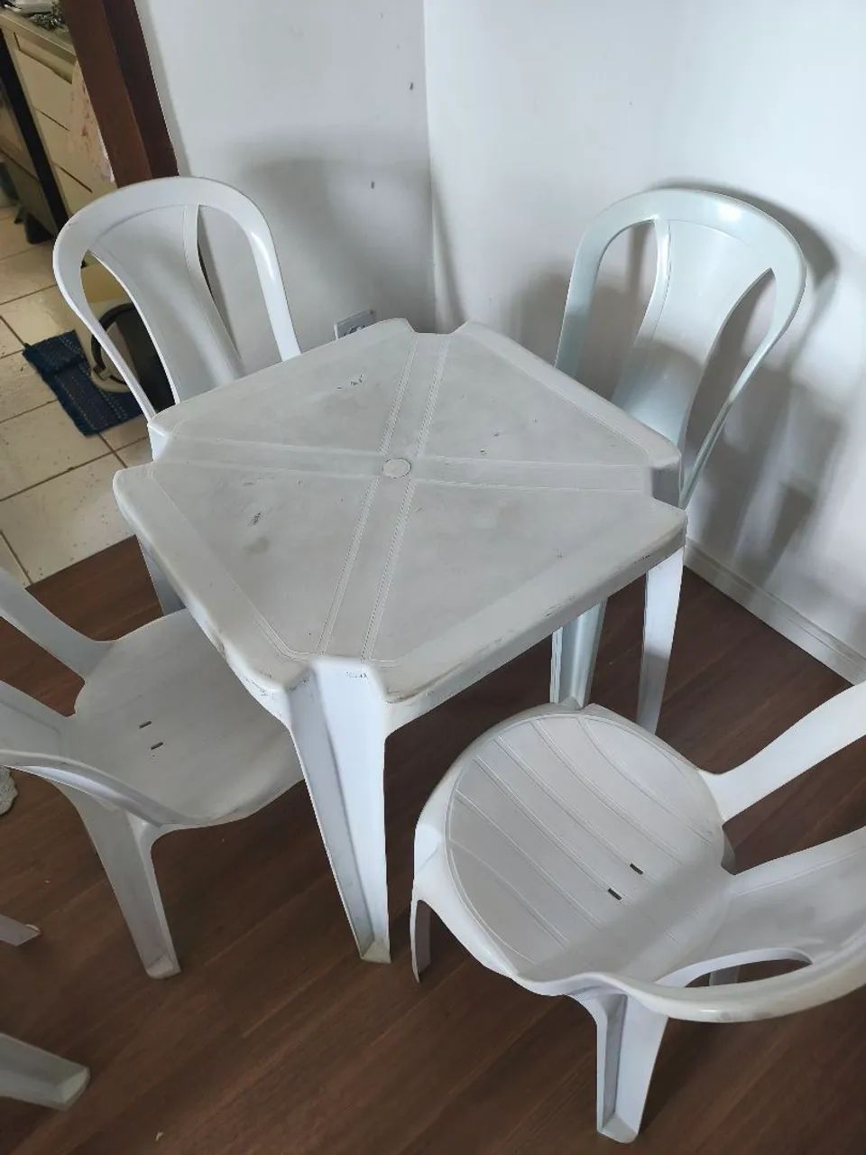 Mesas e cadeiras plásticas  - Foto 3